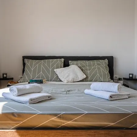 Tkalac Apartment Vir